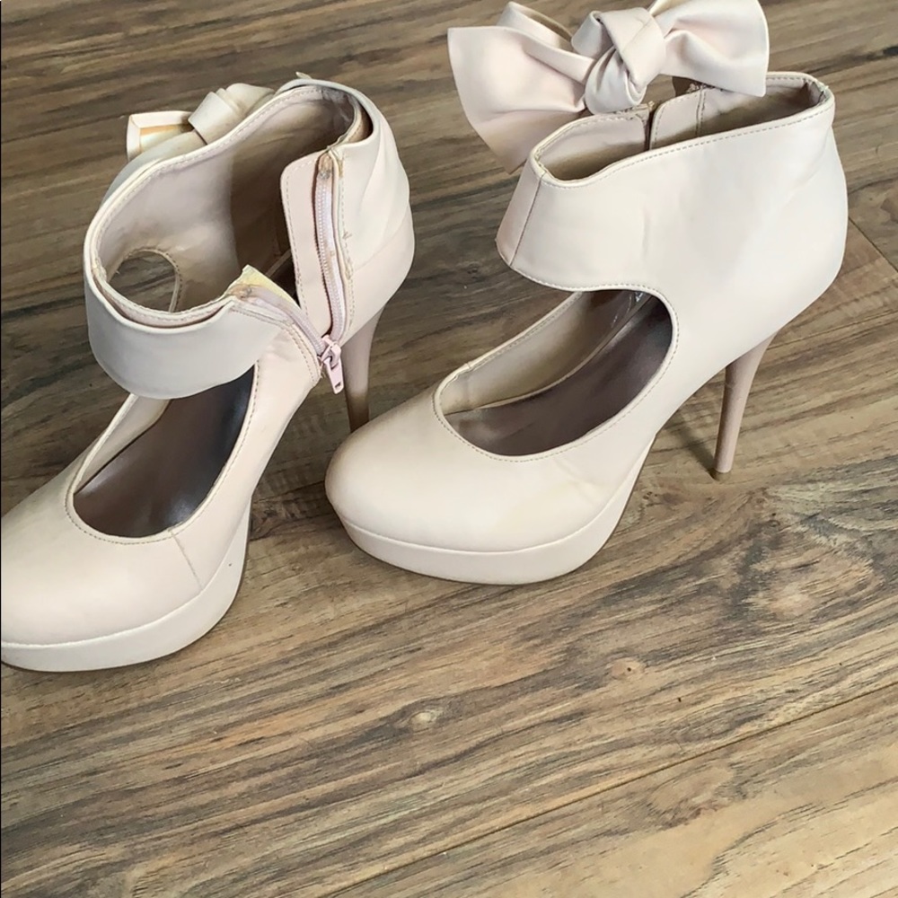 Light pink high heels